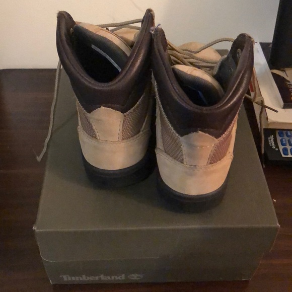 TIMBERLANDS BOOTS - Picture 3 of 4